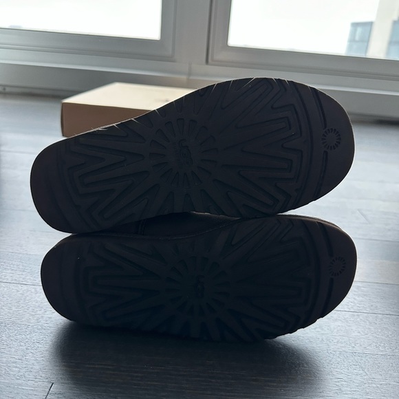 Classic Tall Shearling-lined Suede Boots - Picture 3 of 8